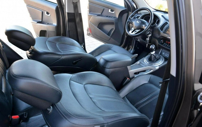 Kia Sportage cena 57900 przebieg: 149501, rok produkcji 2015 z Trzcianka małe 529